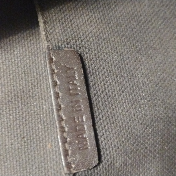 Burberry shoulder bag large tote style. - Picture 3 of 8